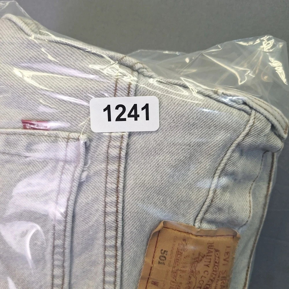 Vintage Levis 501 Jeans Mens 33x34 Grey Wash Straight Leg Denim Made in USA